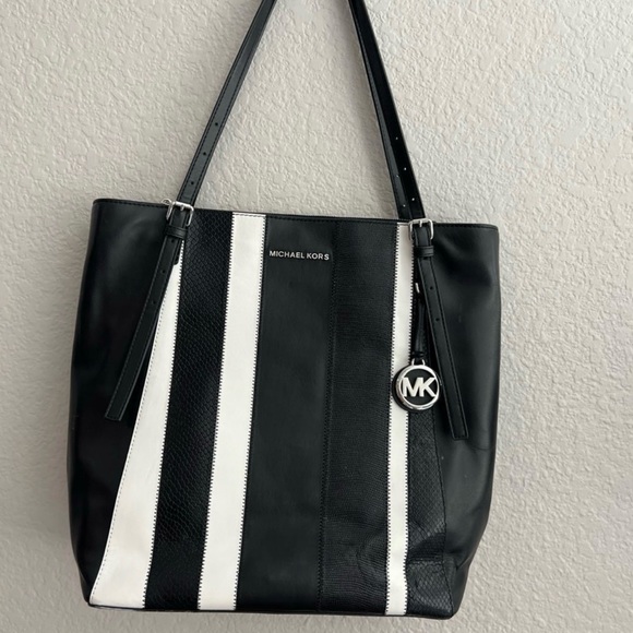 Michael Kors Megan Large Leather Striped Tote - Picture 1 of 9